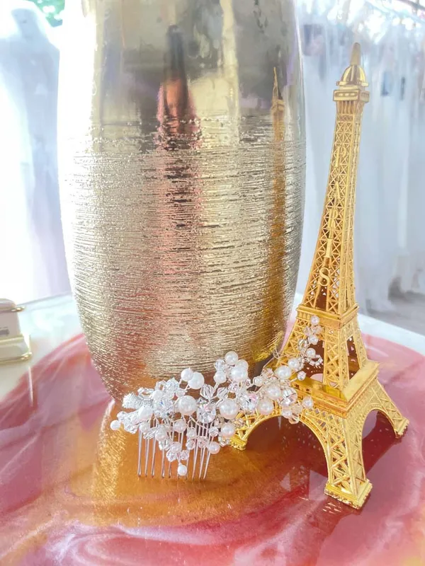 undefined Brautkleid Kollektion