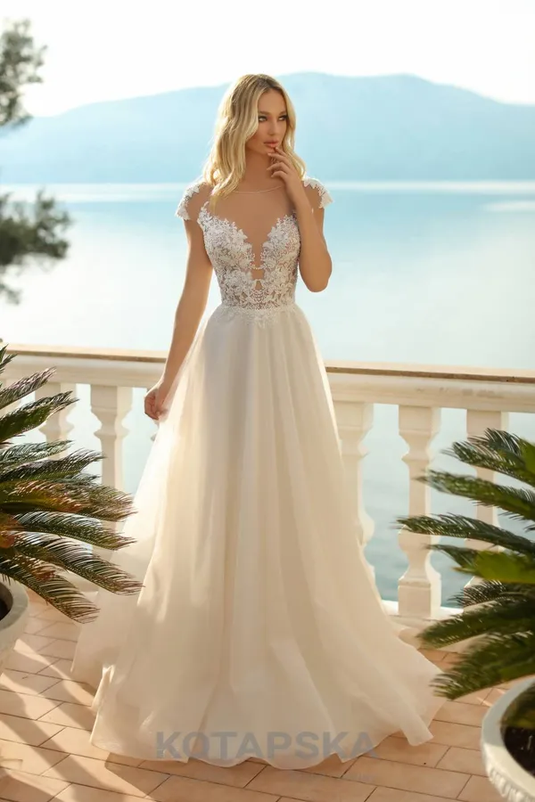 undefined Brautkleid Kollektion