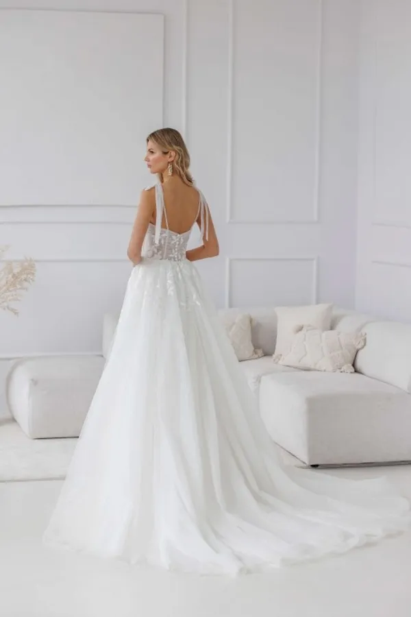 undefined Brautkleid Kollektion