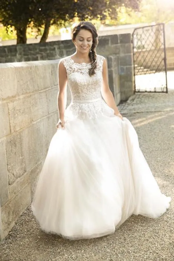 undefined Brautkleid Kollektion