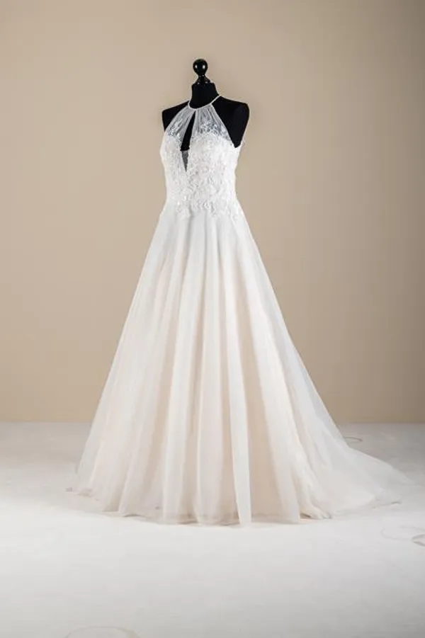 undefined Brautkleid Kollektion