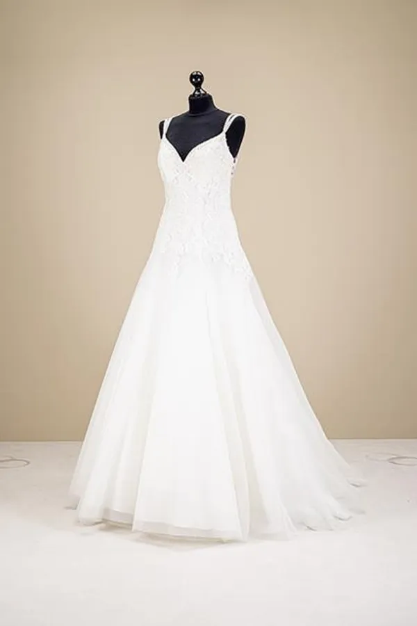 undefined Brautkleid Kollektion