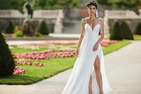 undefined Brautkleid Kollektion