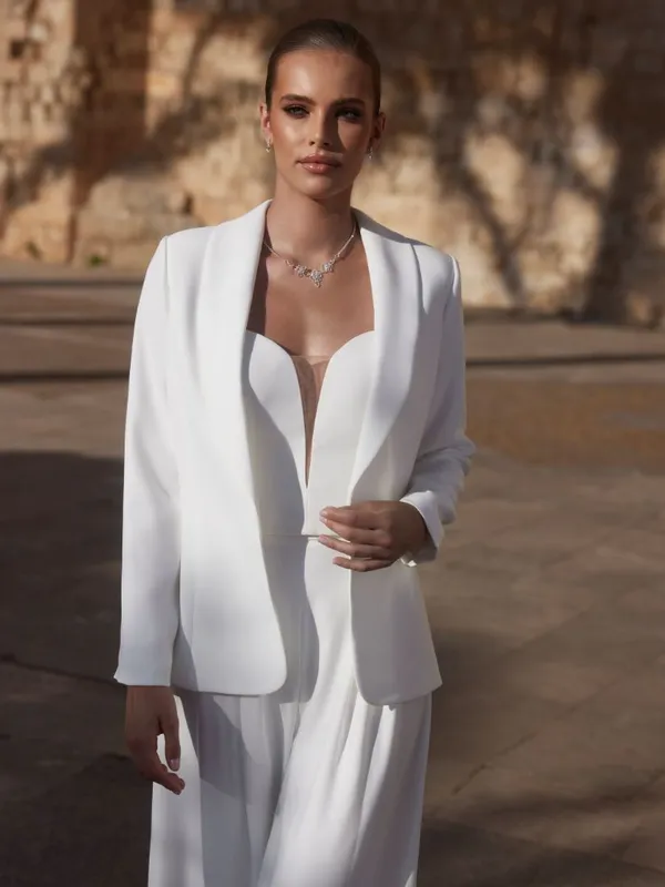 undefined Brautkleid Kollektion