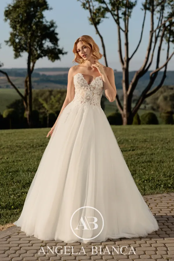 undefined Brautkleid Kollektion