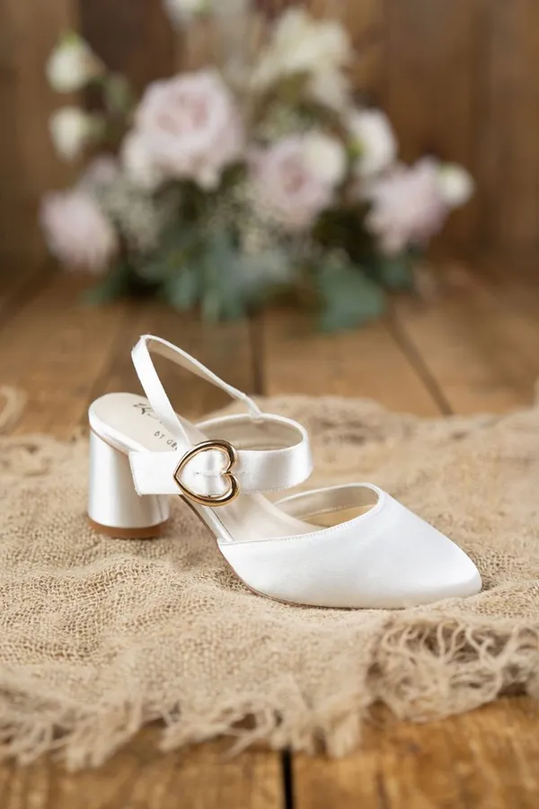 undefined Brautkleid Kollektion