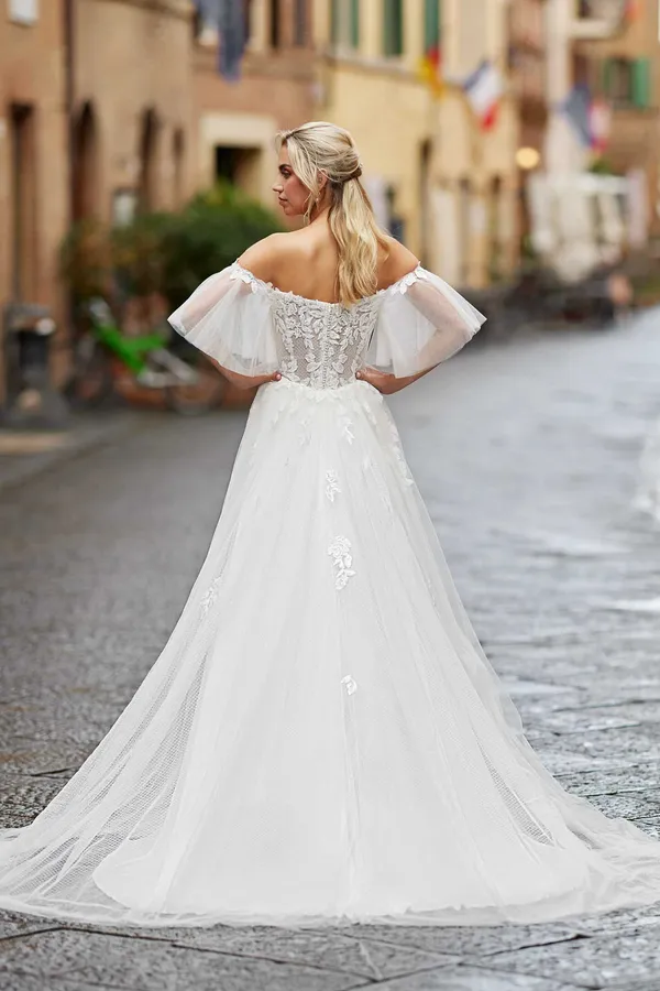 undefined Brautkleid Kollektion