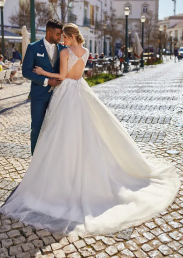 undefined Brautkleid Kollektion