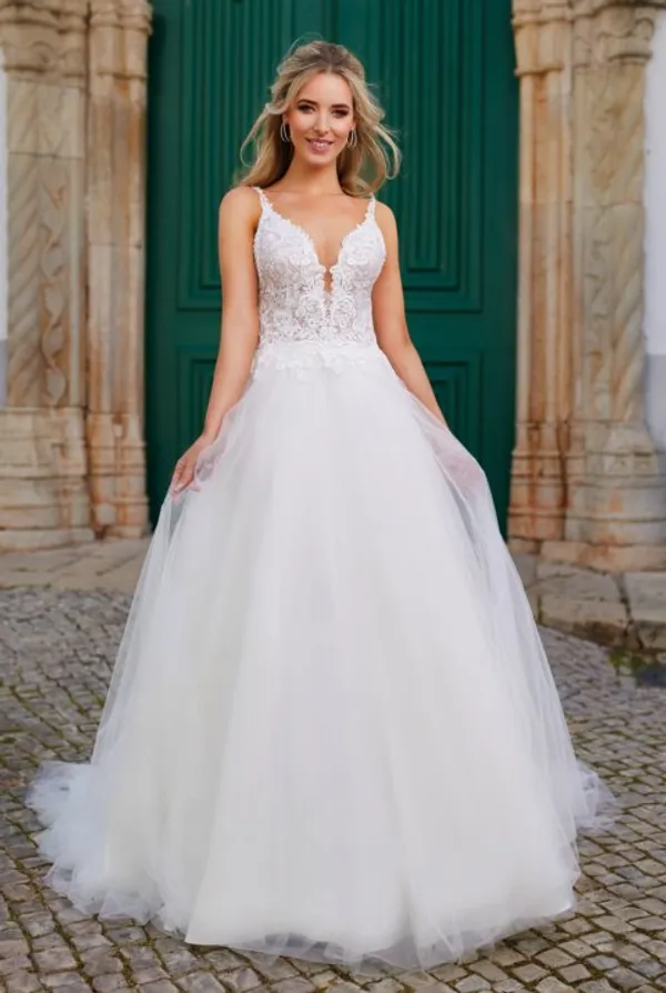 undefined Brautkleid Kollektion