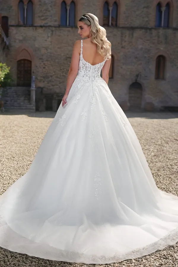 undefined Brautkleid Kollektion