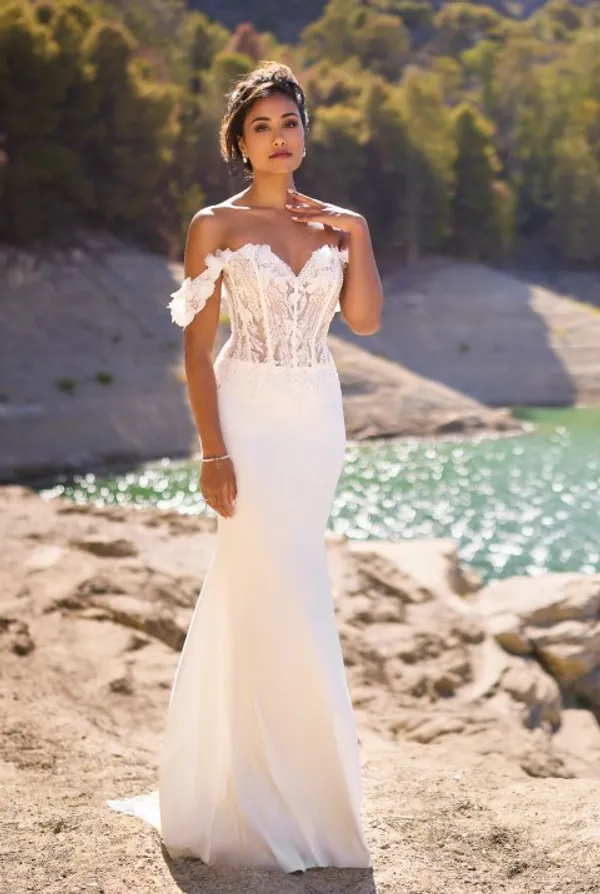 undefined Brautkleid Kollektion