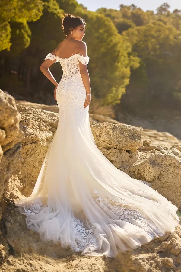 undefined Brautkleid Kollektion