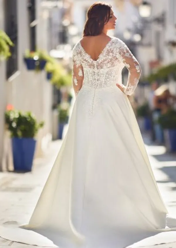 undefined Brautkleid Kollektion